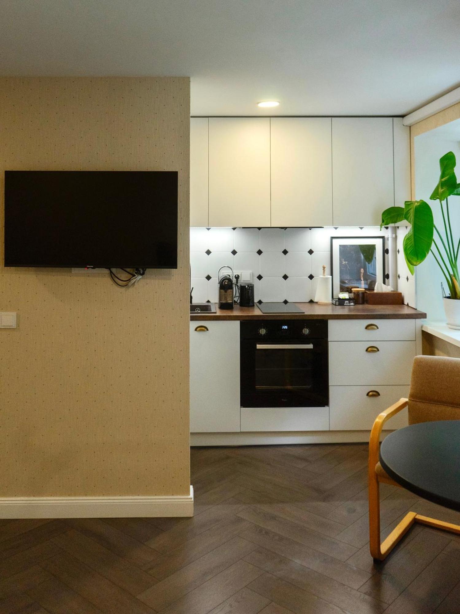 Petite City Centre Apartment Шяуляй Экстерьер фото