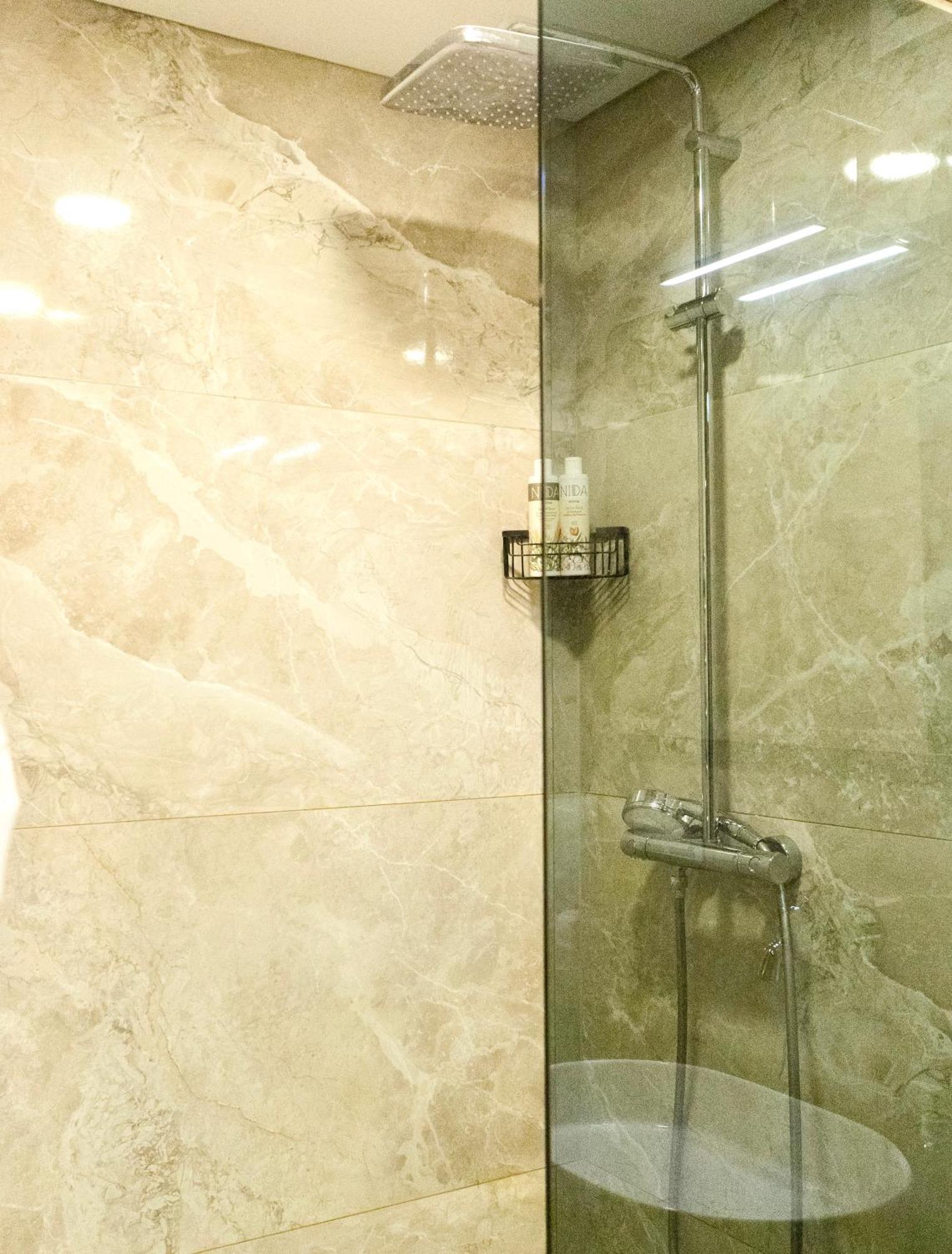 Petite City Centre Apartment Шяуляй Экстерьер фото
